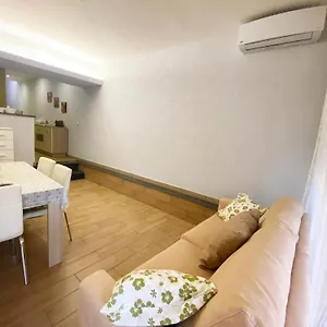 https://naxos-beach-apartment.sicilyhotelsitaly.net